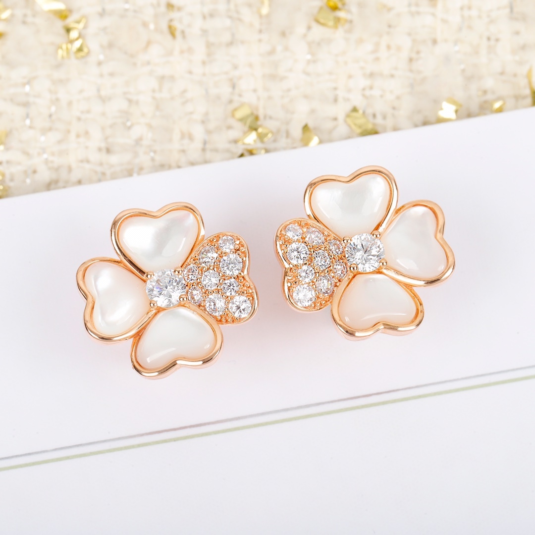 Pearl Diamond Clover Petal Rose Gold Earrings For ..
